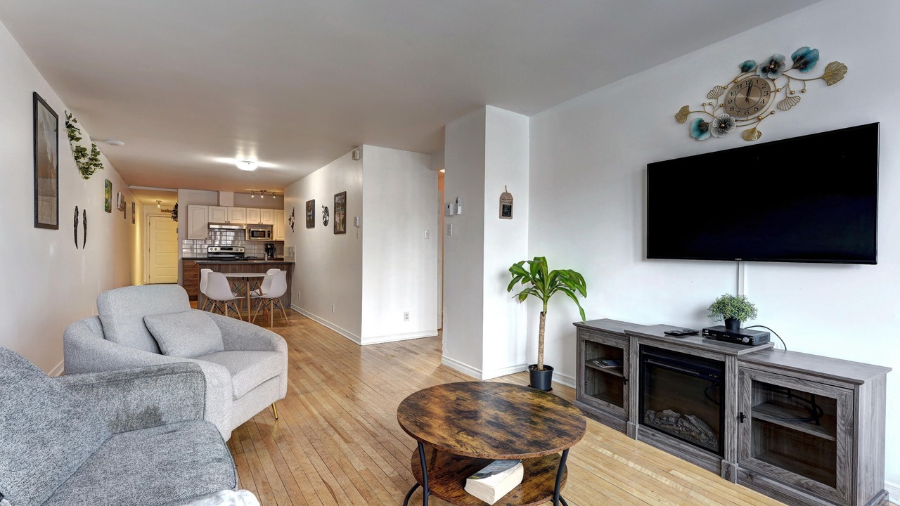 Photo of Livingroom in Francois-Perrault
