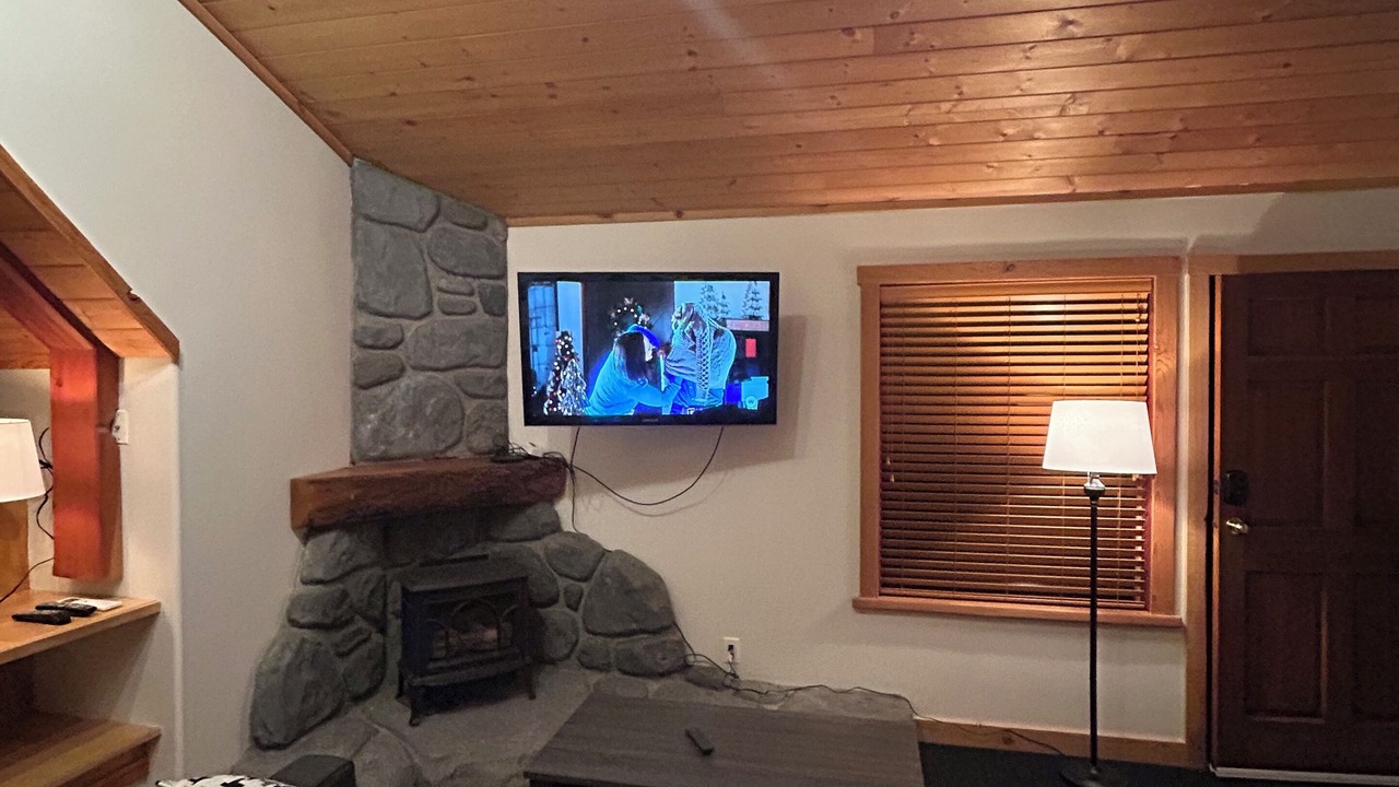 Photo of Livingroom in Comox