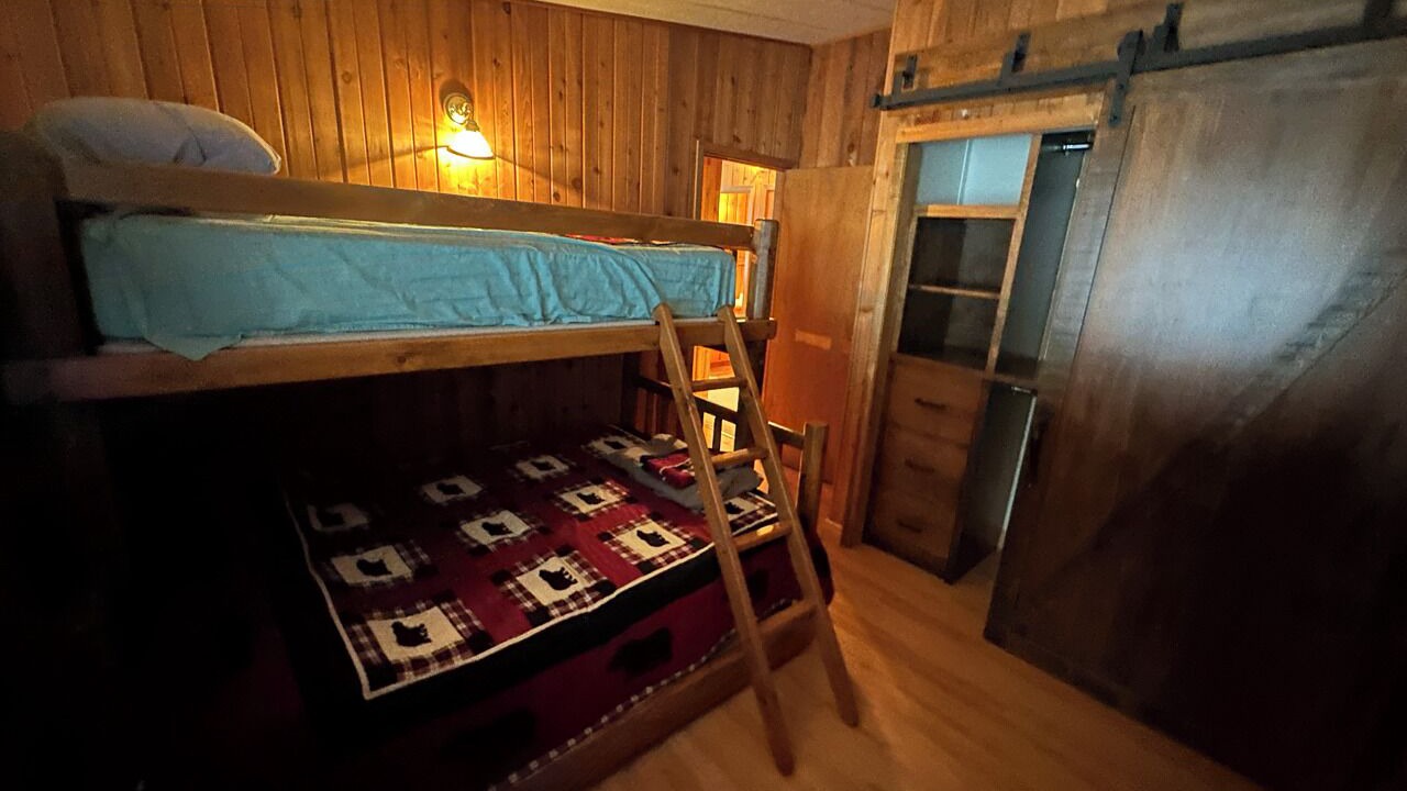 Photo of Bedroom in Armour