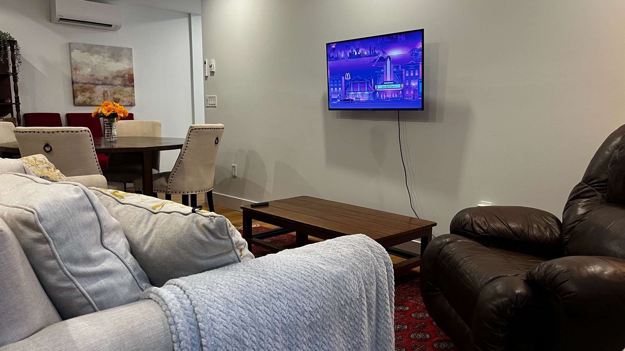 Photo of Livingroom in Downtown Halifax