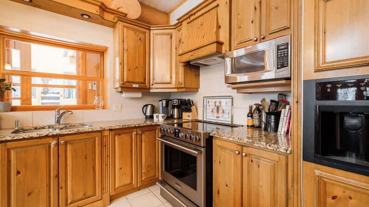 Photo of Kitchen in Fiddler Lake Resort