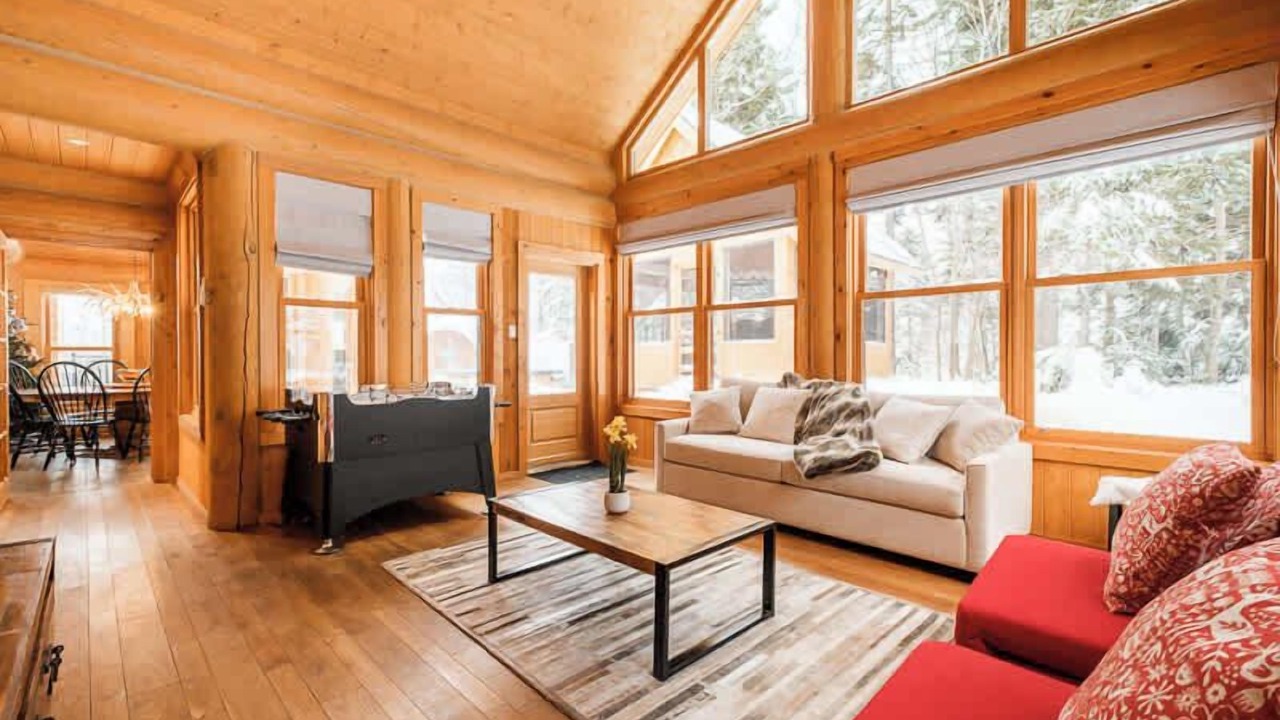 Photo of Livingroom in Fiddler Lake Resort