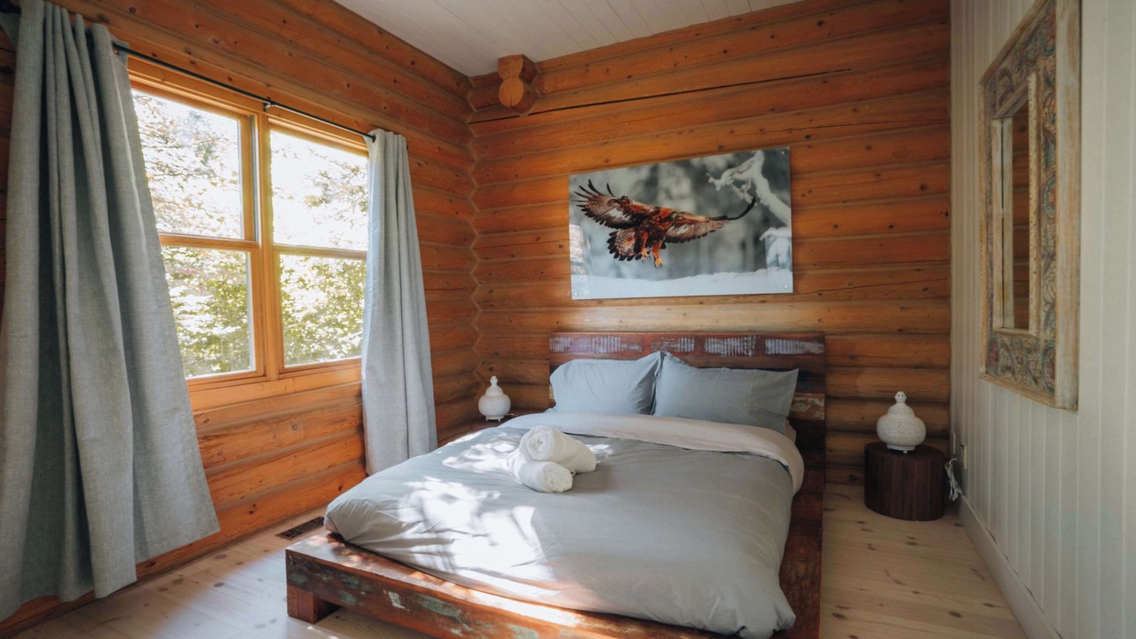 Photo of Bedroom in Mille-Isles
