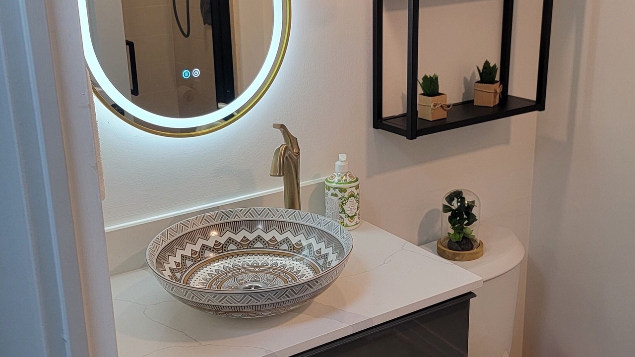 Photo of Bathroom in Downtown Mississauga