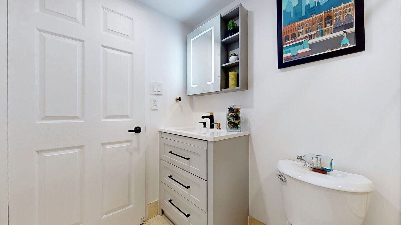 Photo of Bathroom in Downtown Mississauga