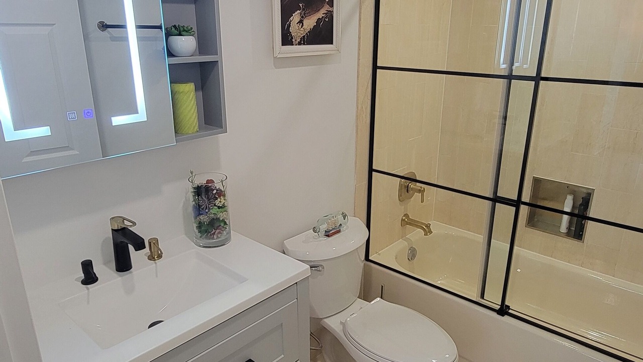Photo of Bathroom in Downtown Mississauga