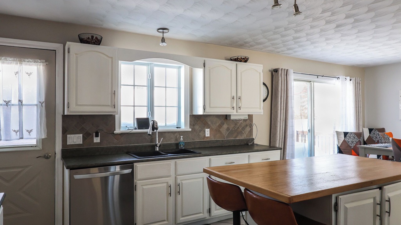 Photo of Kitchen in Cochrane