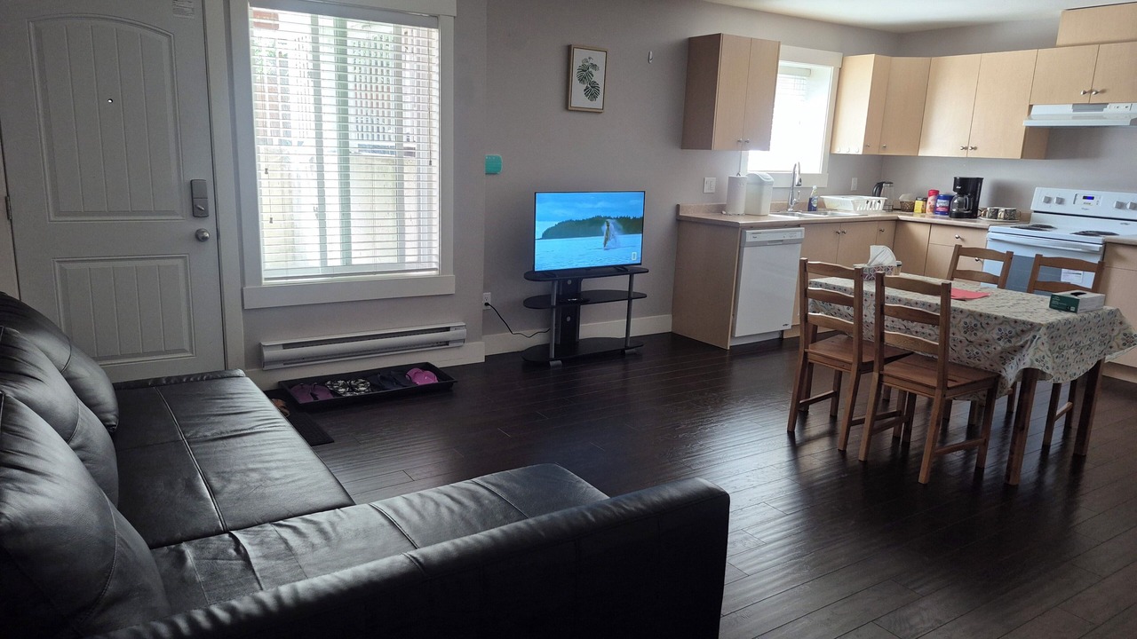 Photo of Livingroom in Guildford
