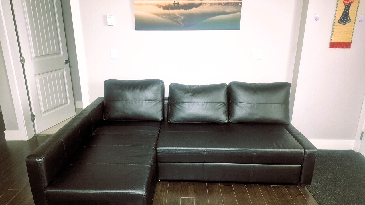Photo of Livingroom in Guildford
