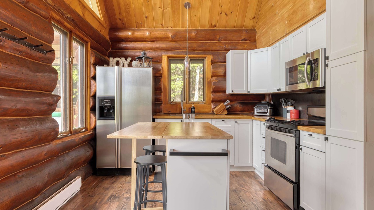 Photo of Kitchen in Saint-Michel-des-Saints
