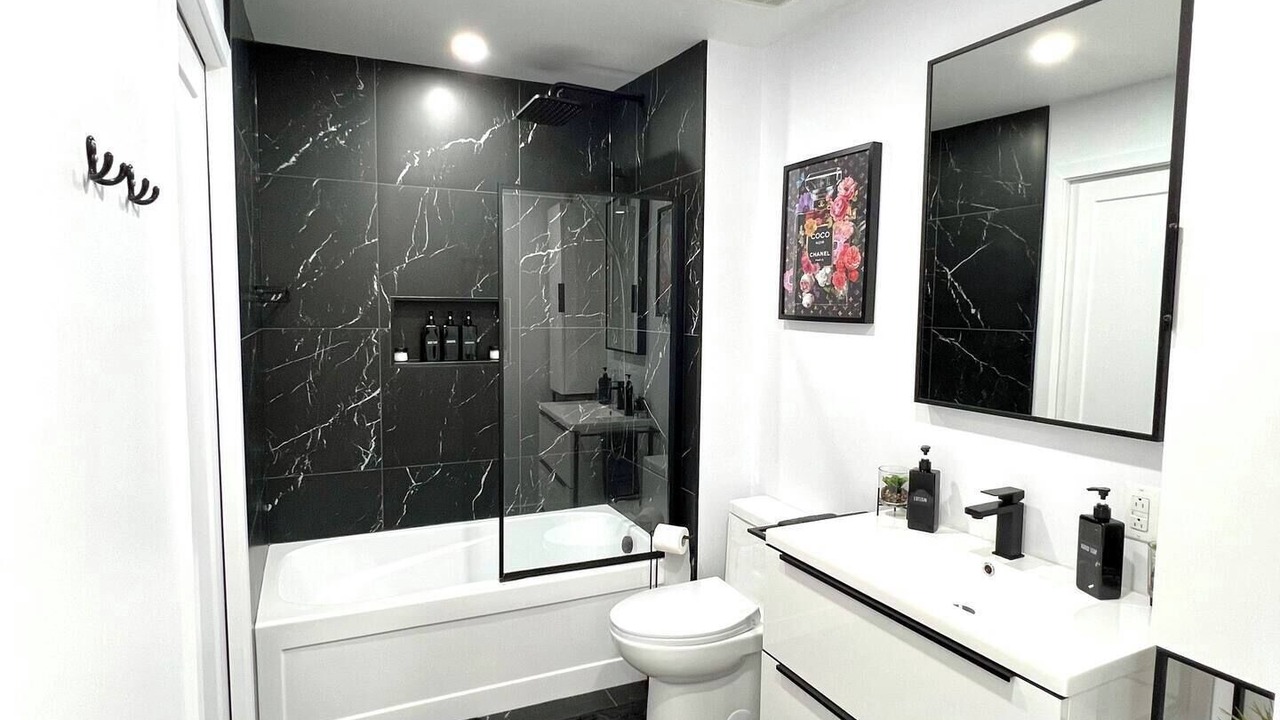 Photo of Bathroom in Rosemont-La Petite-Patrie