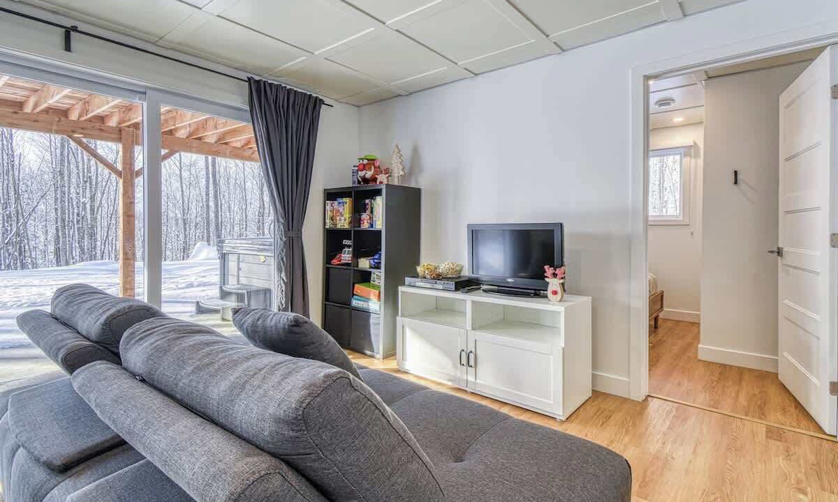 Photo of Livingroom in Amherst