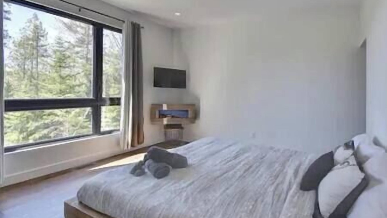Photo of Bedroom in Chertsey