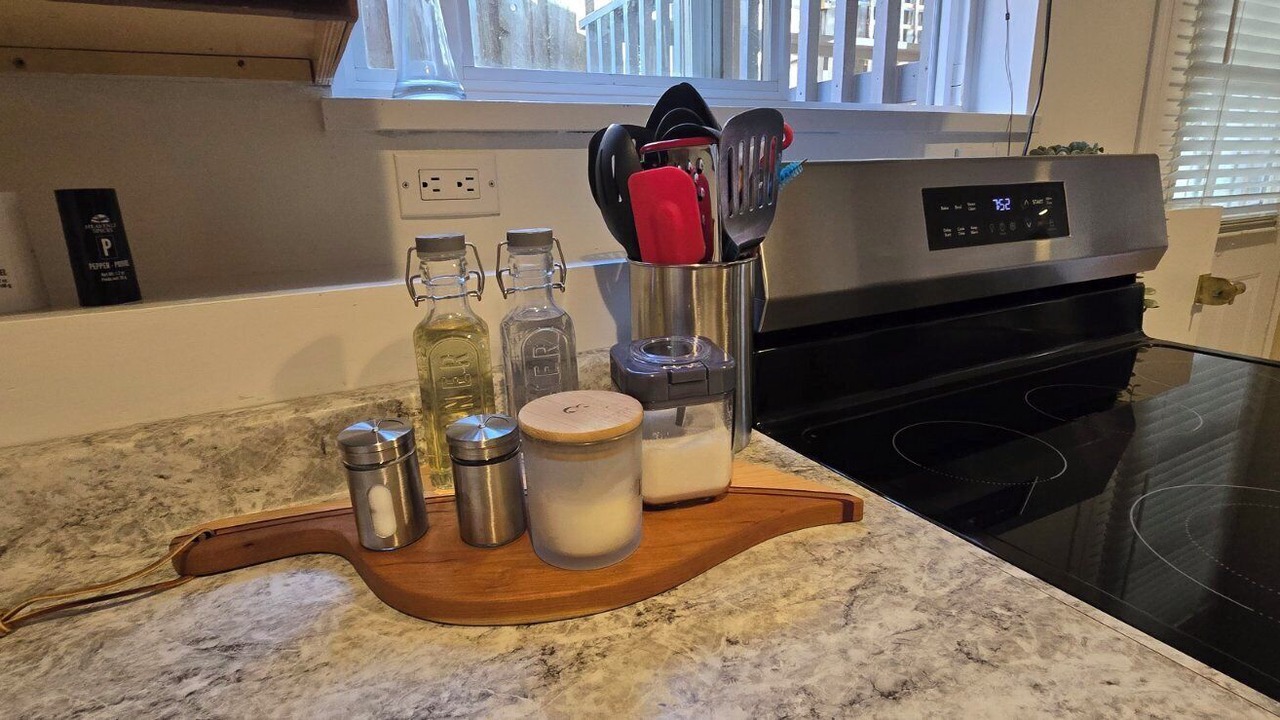 Photo of Kitchen in District of North Vancouver