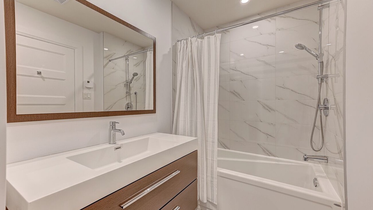 Photo of Bathroom in Saint-Laurent