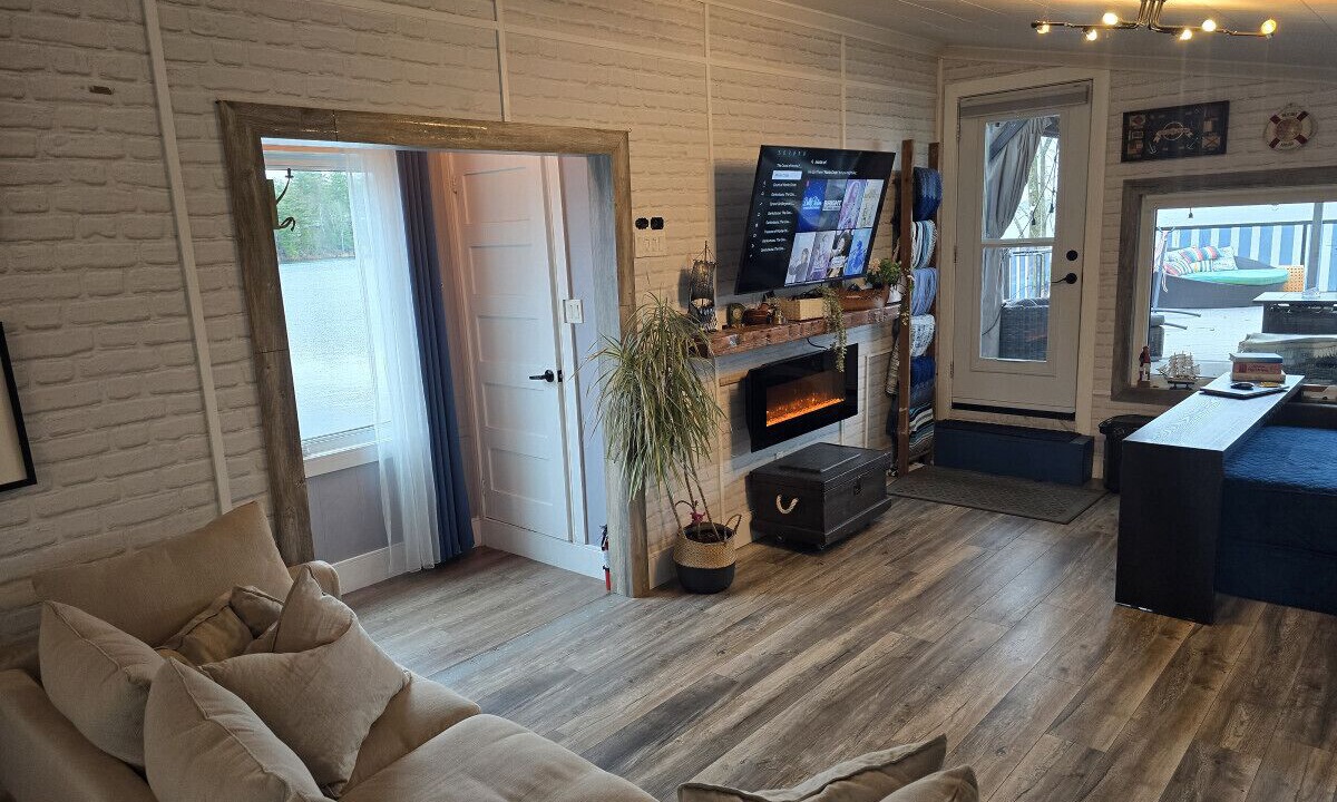 Photo of Livingroom in Gravenhurst