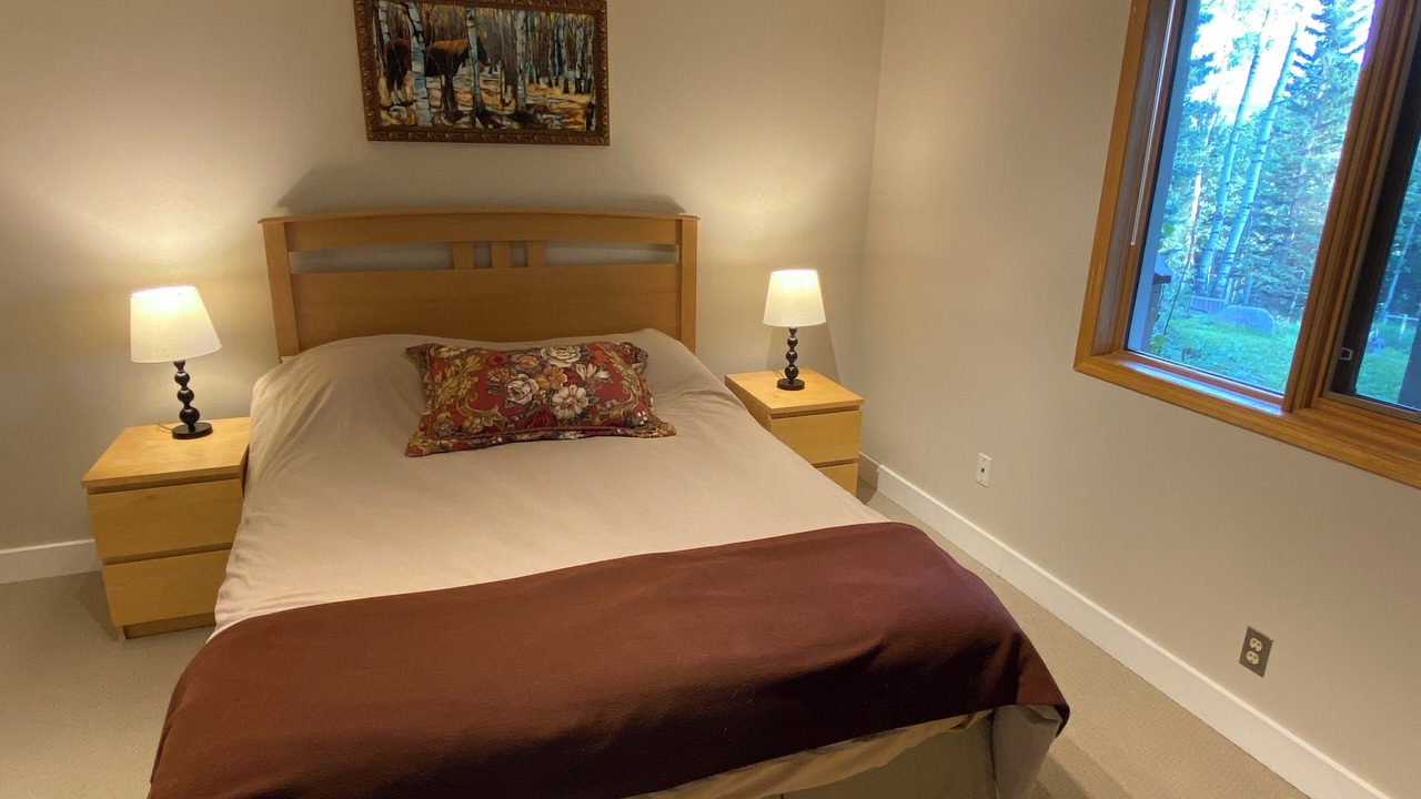 Photo of Bedroom in Bragg Creek