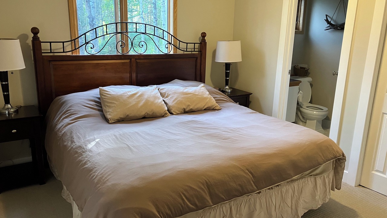 Photo of Bedroom in Bragg Creek