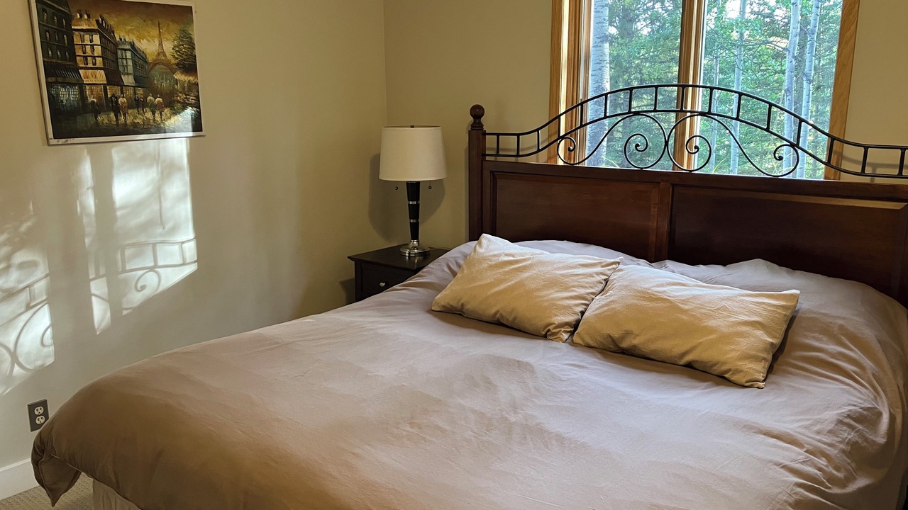 Photo of Bedroom in Bragg Creek