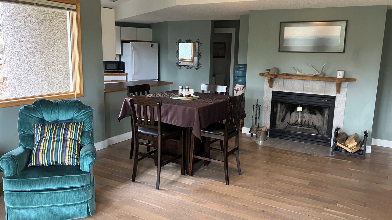 Photo of Livingroom in Bragg Creek