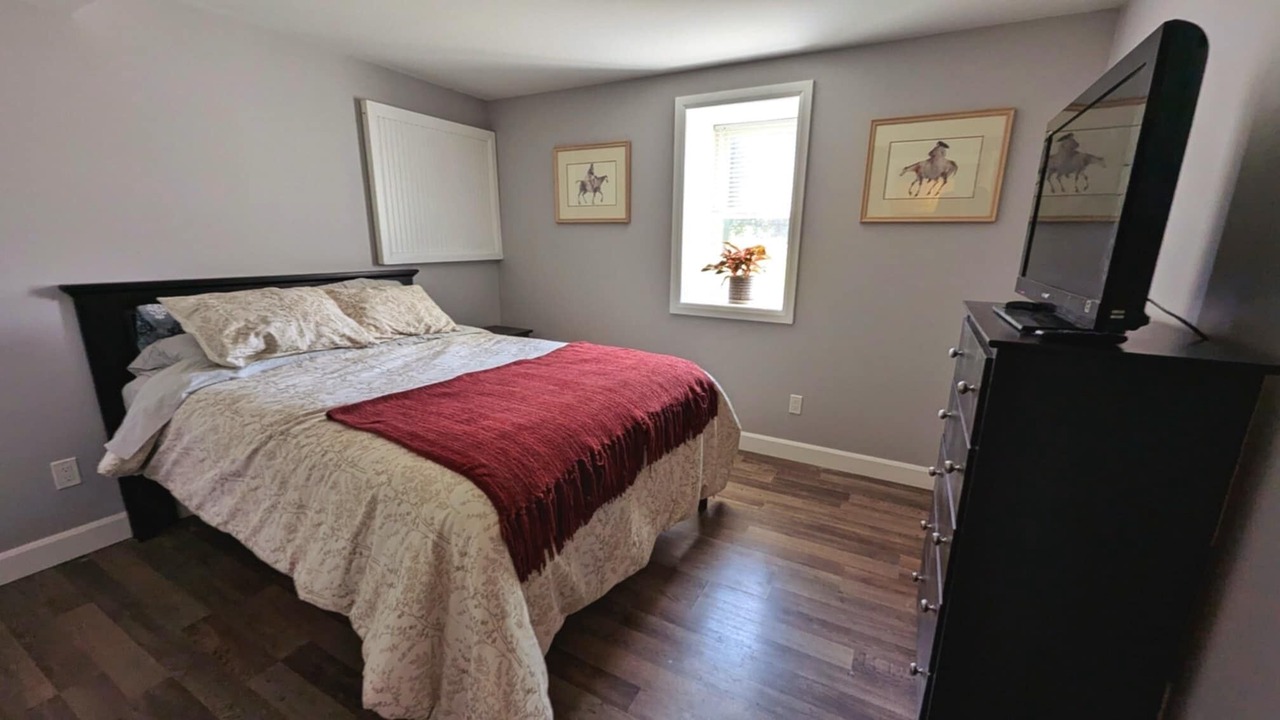 Photo of Bedroom in Wiarton