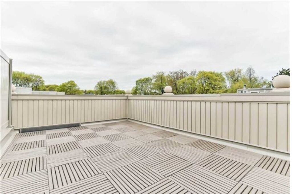 Photo of Patio Balcony in Lawrence Park