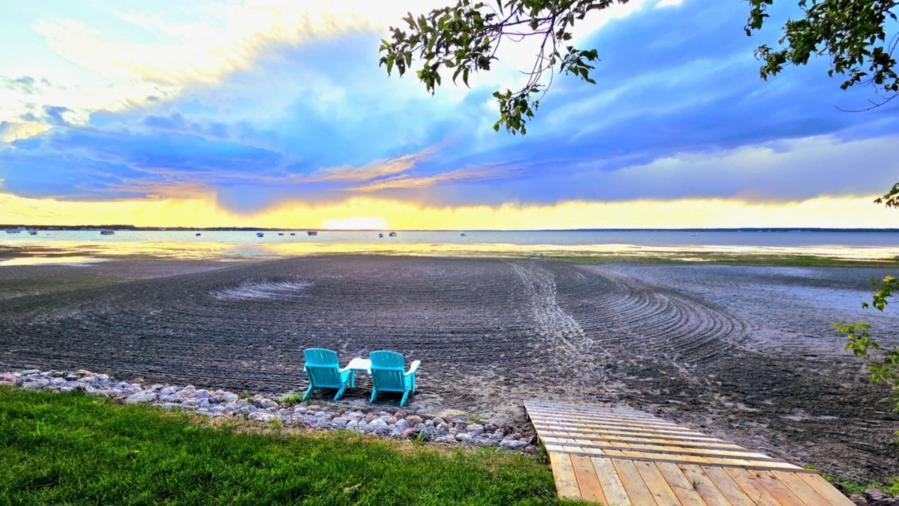 Photo of Others in Alberta Beach