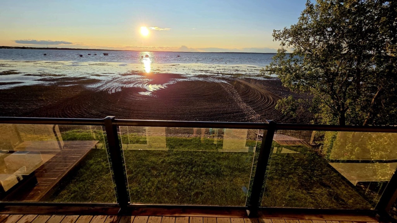 Photo of Patio Balcony in Alberta Beach