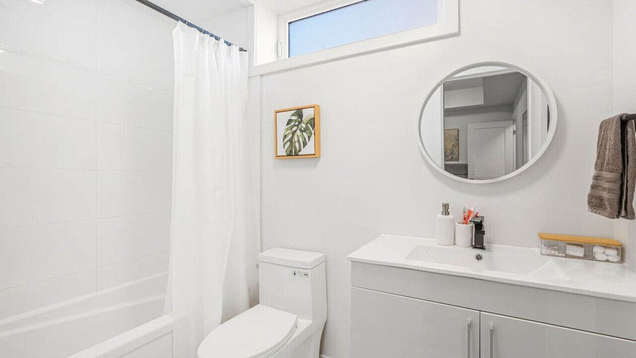 Photo of Bathroom in Niagara Falls