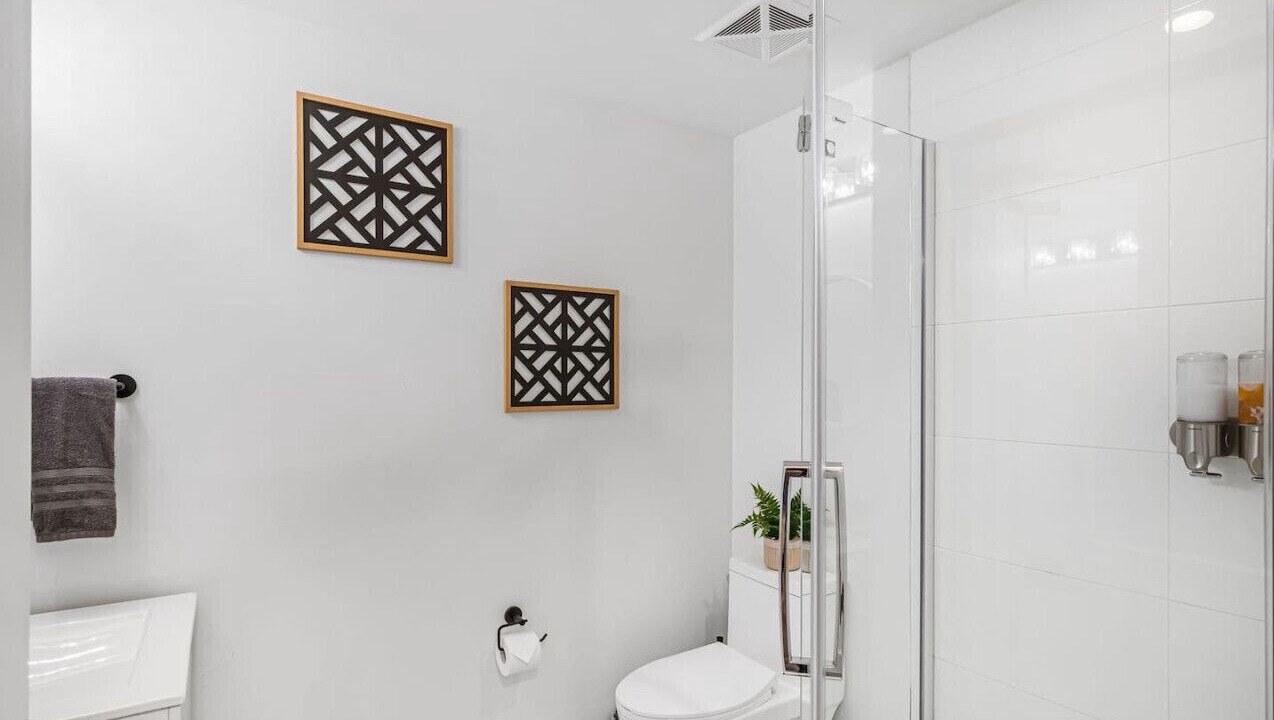 Photo of Bathroom in Niagara Falls