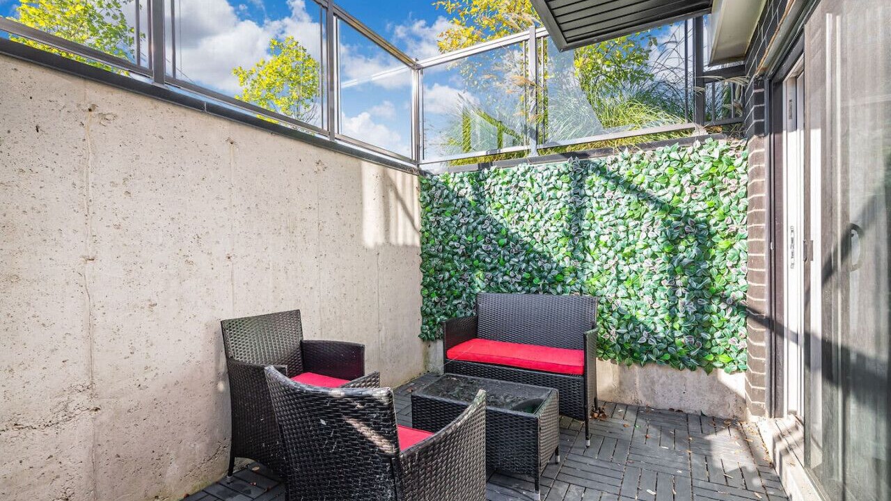 Photo of Patio Balcony in Niagara Falls