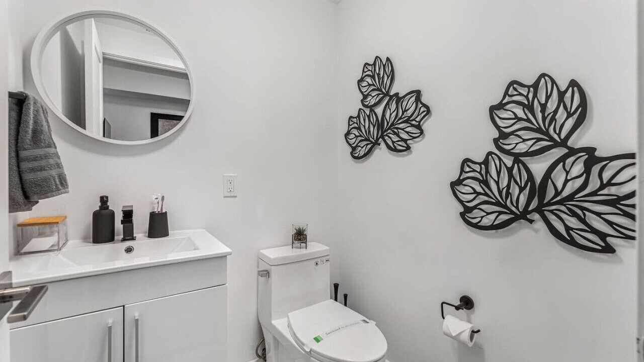 Photo of Bathroom in Niagara Falls