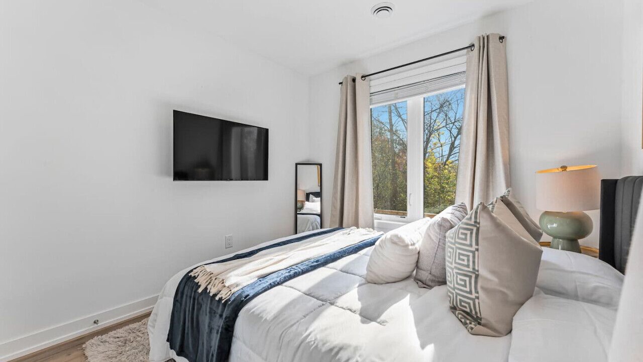 Photo of Bedroom in Niagara Falls
