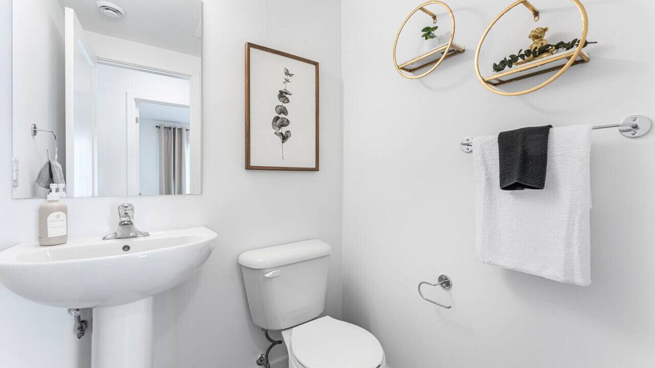 Photo of Bathroom in Niagara Falls