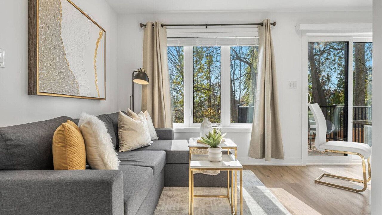 Photo of Livingroom in Niagara Falls