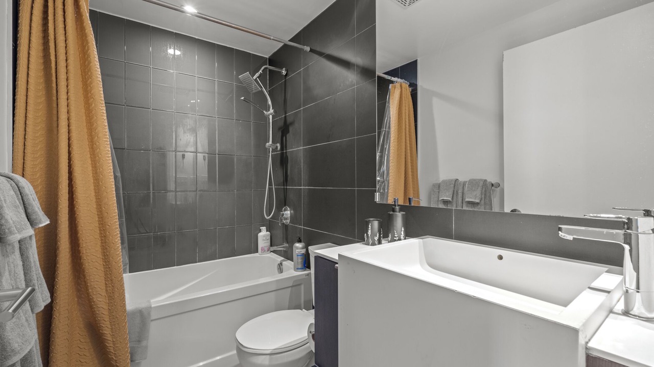 Photo of Bathroom in CityPlace