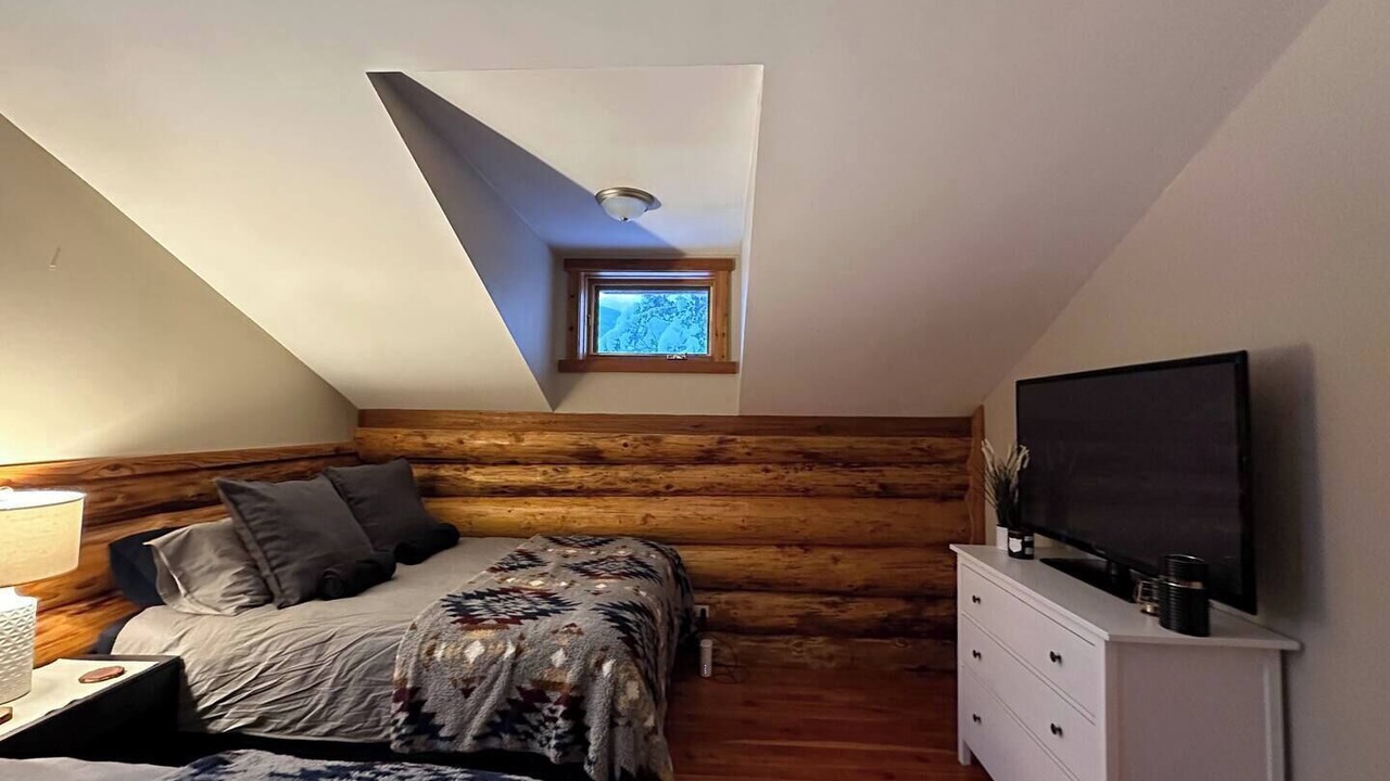 Photo of Bedroom in East Kootenay