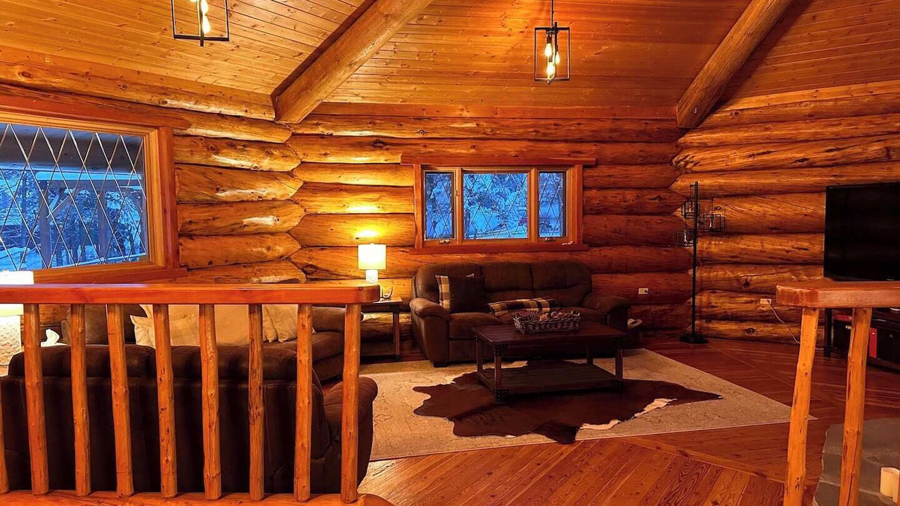 Photo of Livingroom in East Kootenay