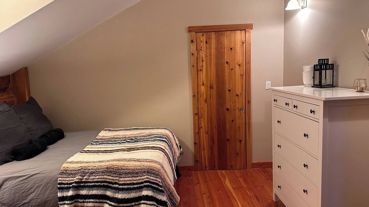 Photo of Bedroom in East Kootenay