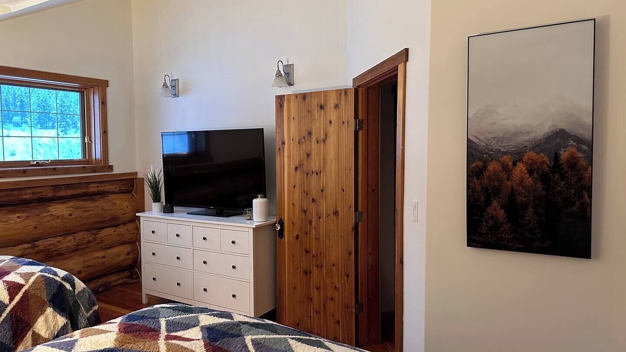 Photo of Bedroom in East Kootenay