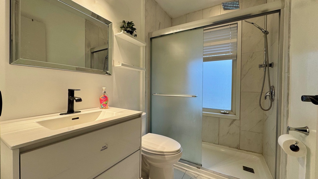 Photo of Bathroom in Beeton