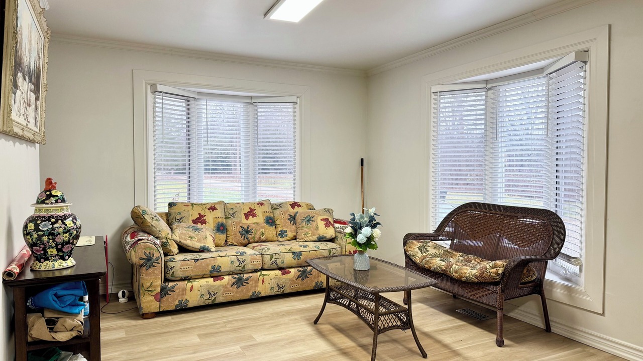 Photo of Livingroom in Beeton
