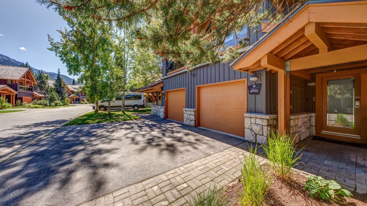 Photo of Outdoor in Village North