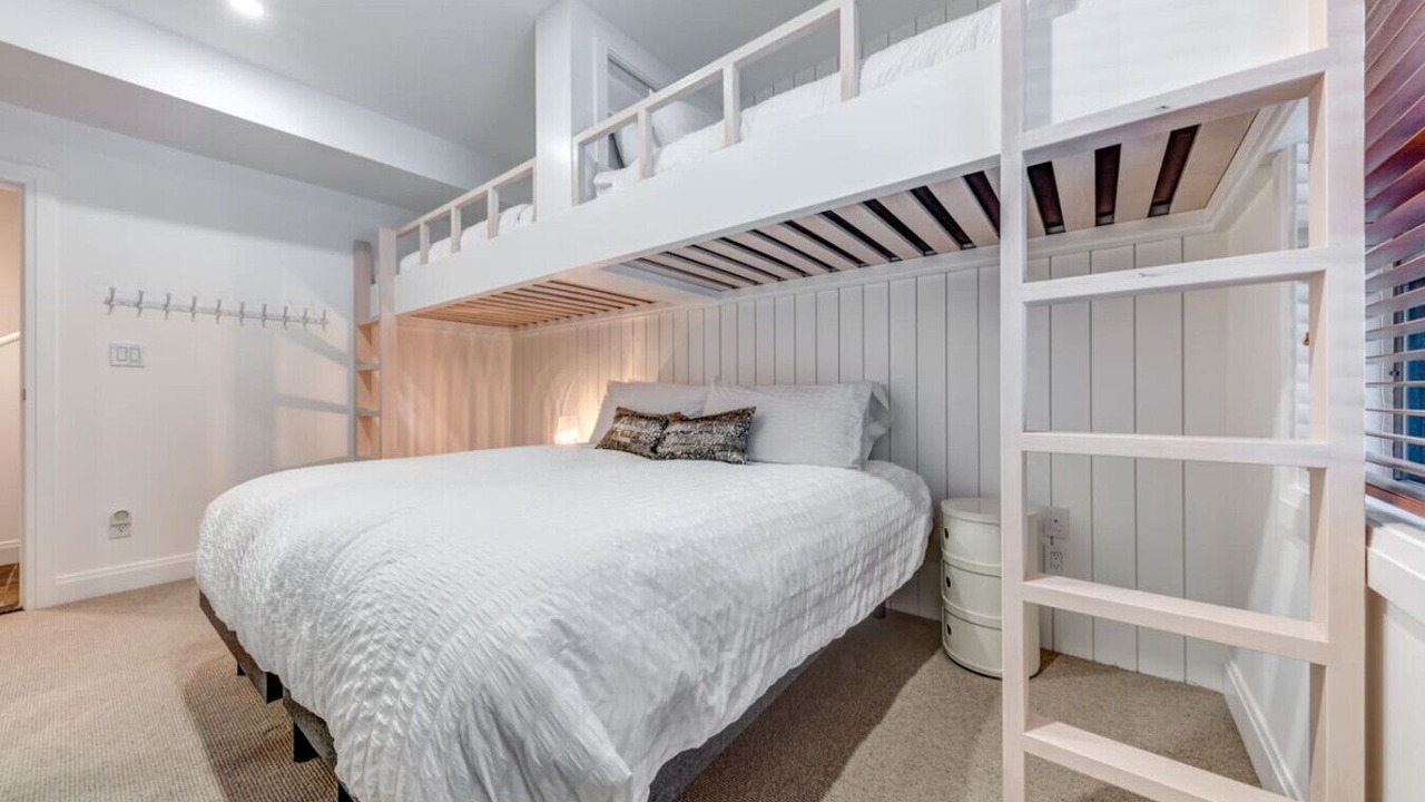 Photo of Bedroom in Village North