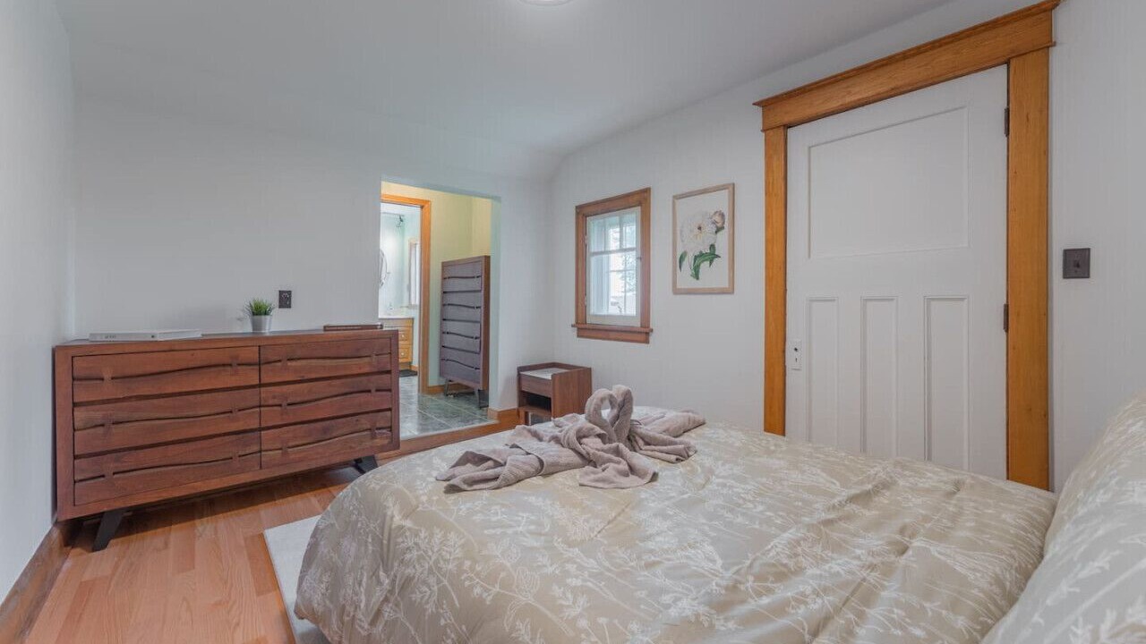 Photo of Bedroom in Belleville