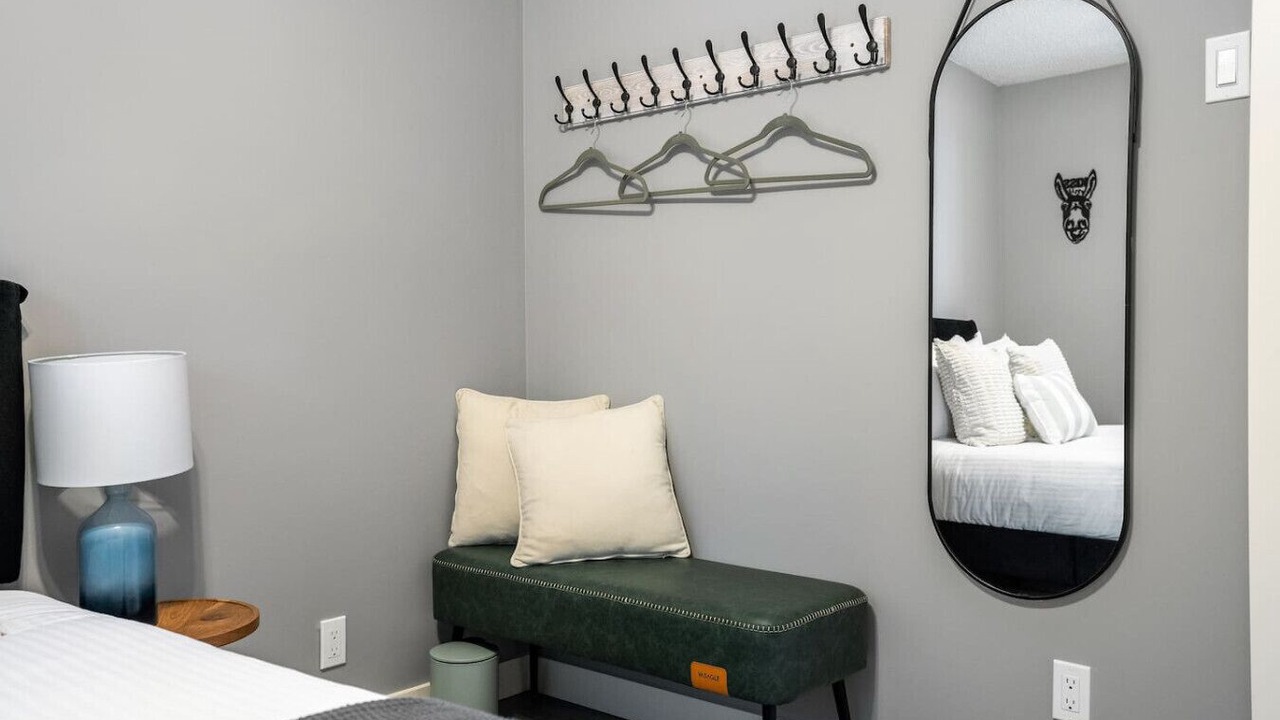 Photo of Bedroom in Parkland Beach