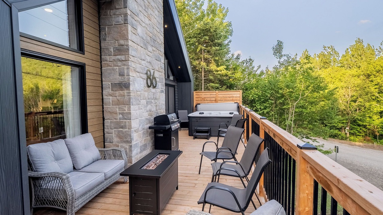 Photo of Patio Balcony in Saint-Philemon