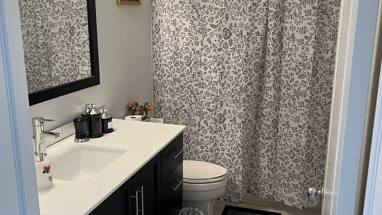Photo of Bathroom in Cougar Ridge
