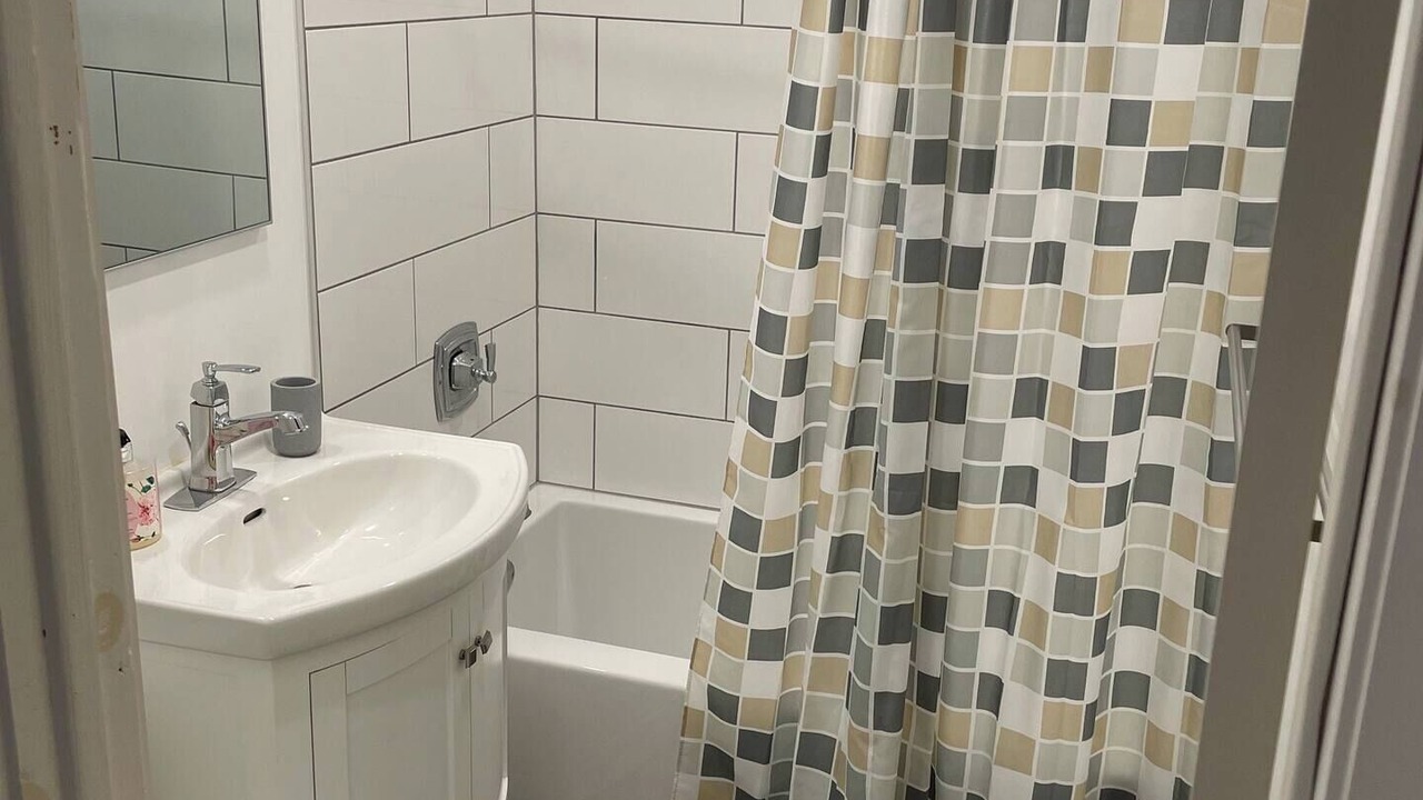 Photo of Bathroom in Laval