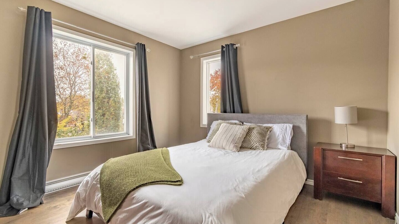 Photo of Bedroom in Bout-de-l'Ile